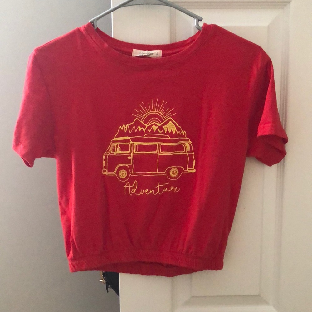 Cropped graphic t-shirt